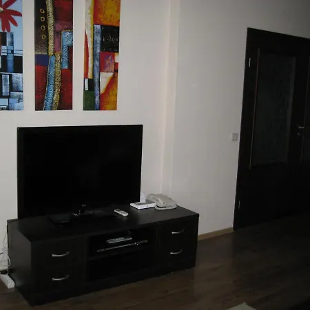 Spacious And Cosy In Royal Towers Complex * 반스코