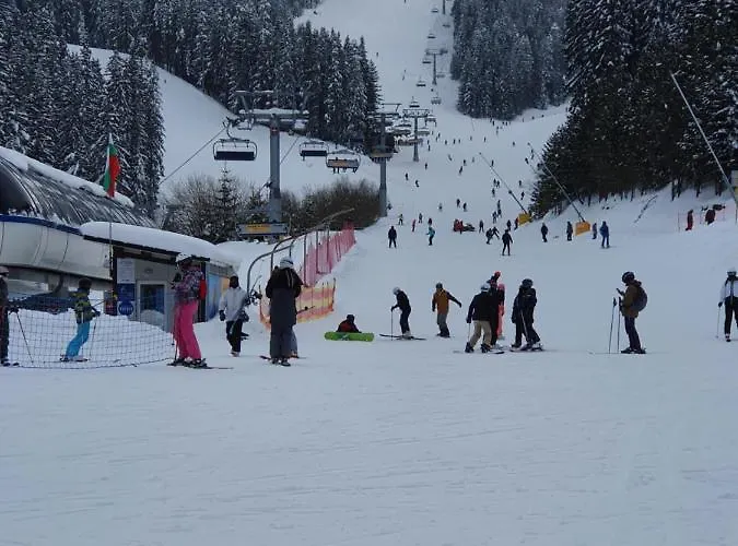 Spacious And Cosy In Royal Towers Complex